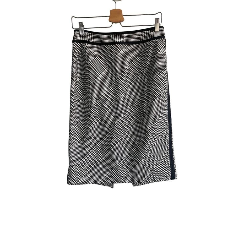 WHITE HOUSE BLACK MARKET whbm houndstooth striped pencil straight skirt